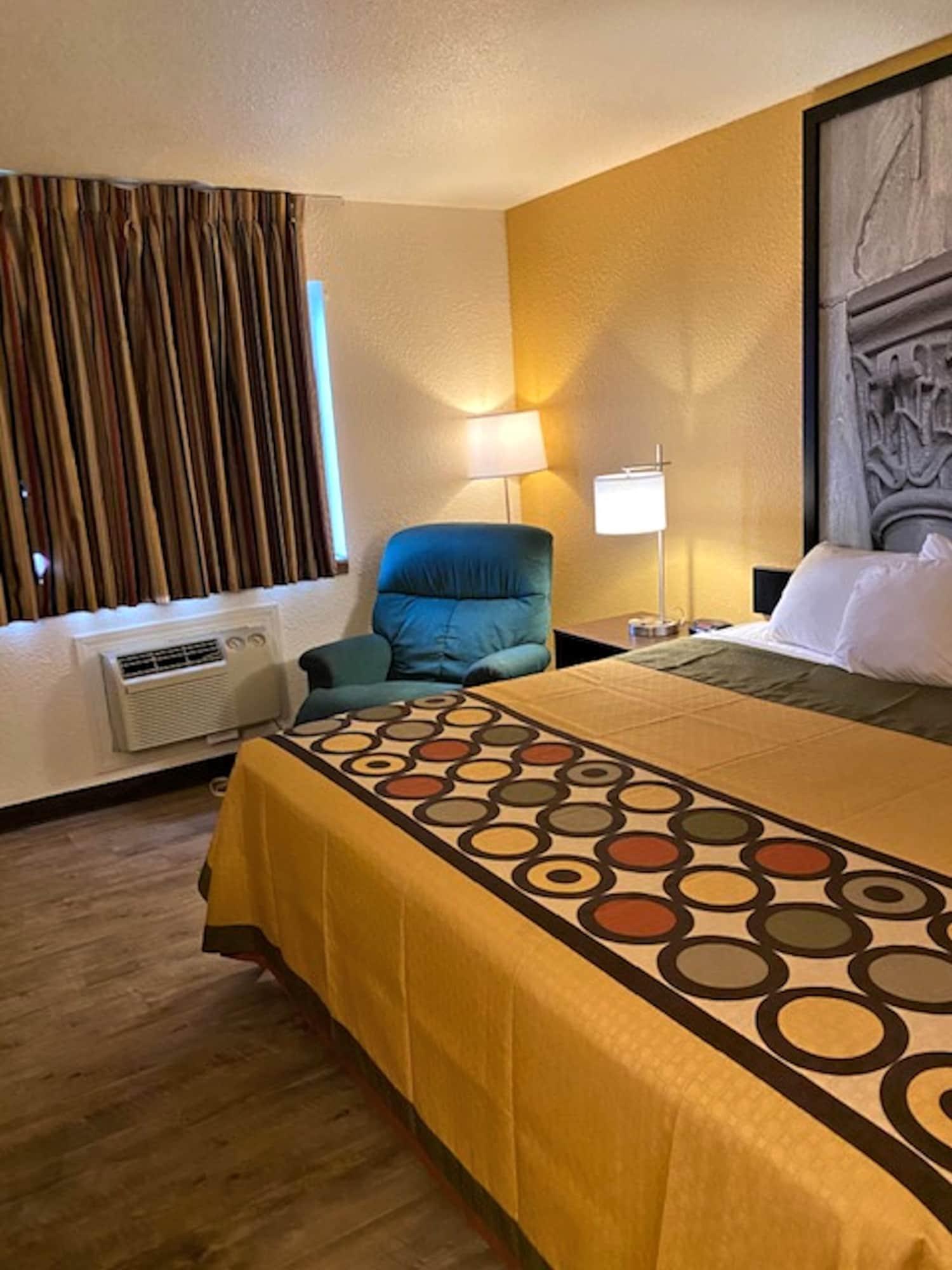 Super 8 By Wyndham Elizabethtown Hotel Exterior photo
