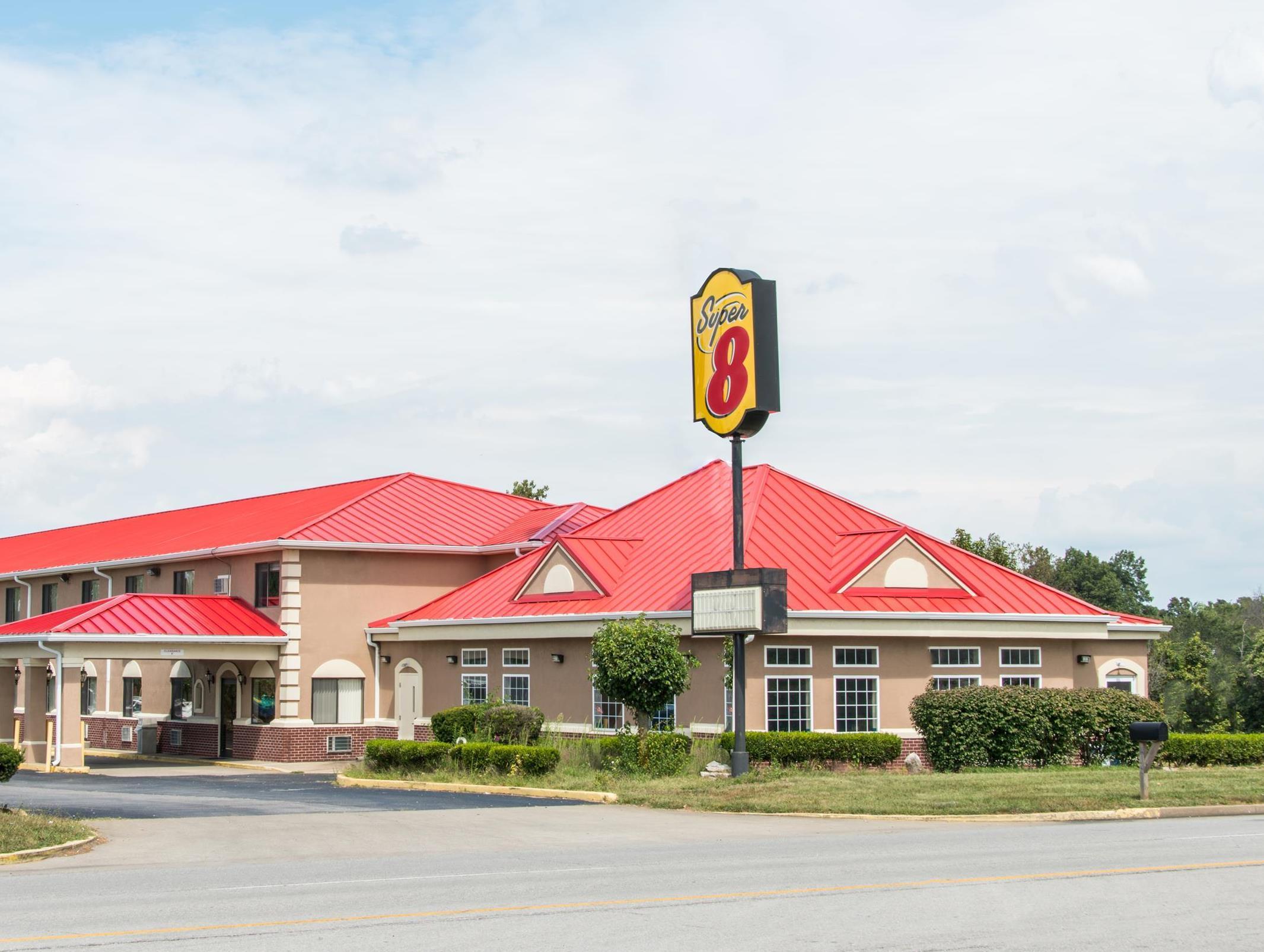 Super 8 By Wyndham Elizabethtown Hotel Exterior photo