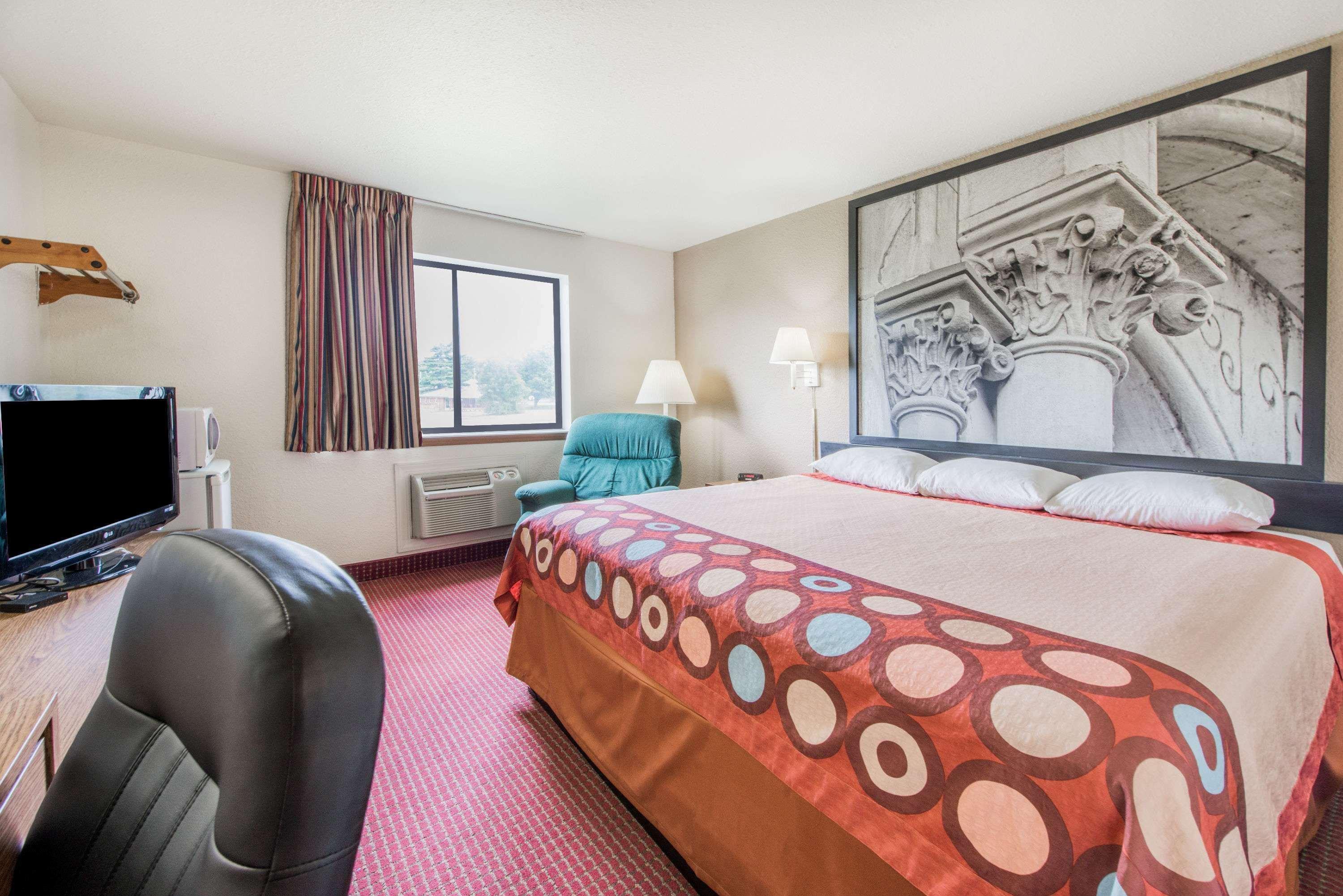 Super 8 By Wyndham Elizabethtown Hotel Exterior photo