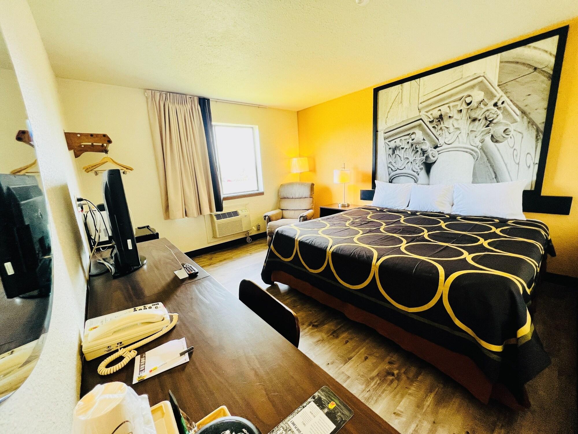 Super 8 By Wyndham Elizabethtown Hotel Exterior photo