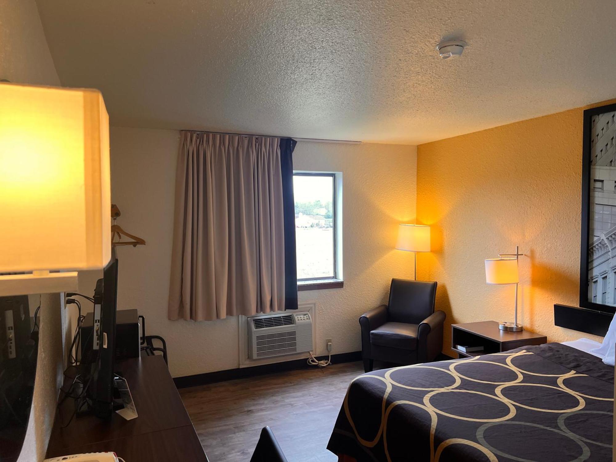 Super 8 By Wyndham Elizabethtown Hotel Exterior photo
