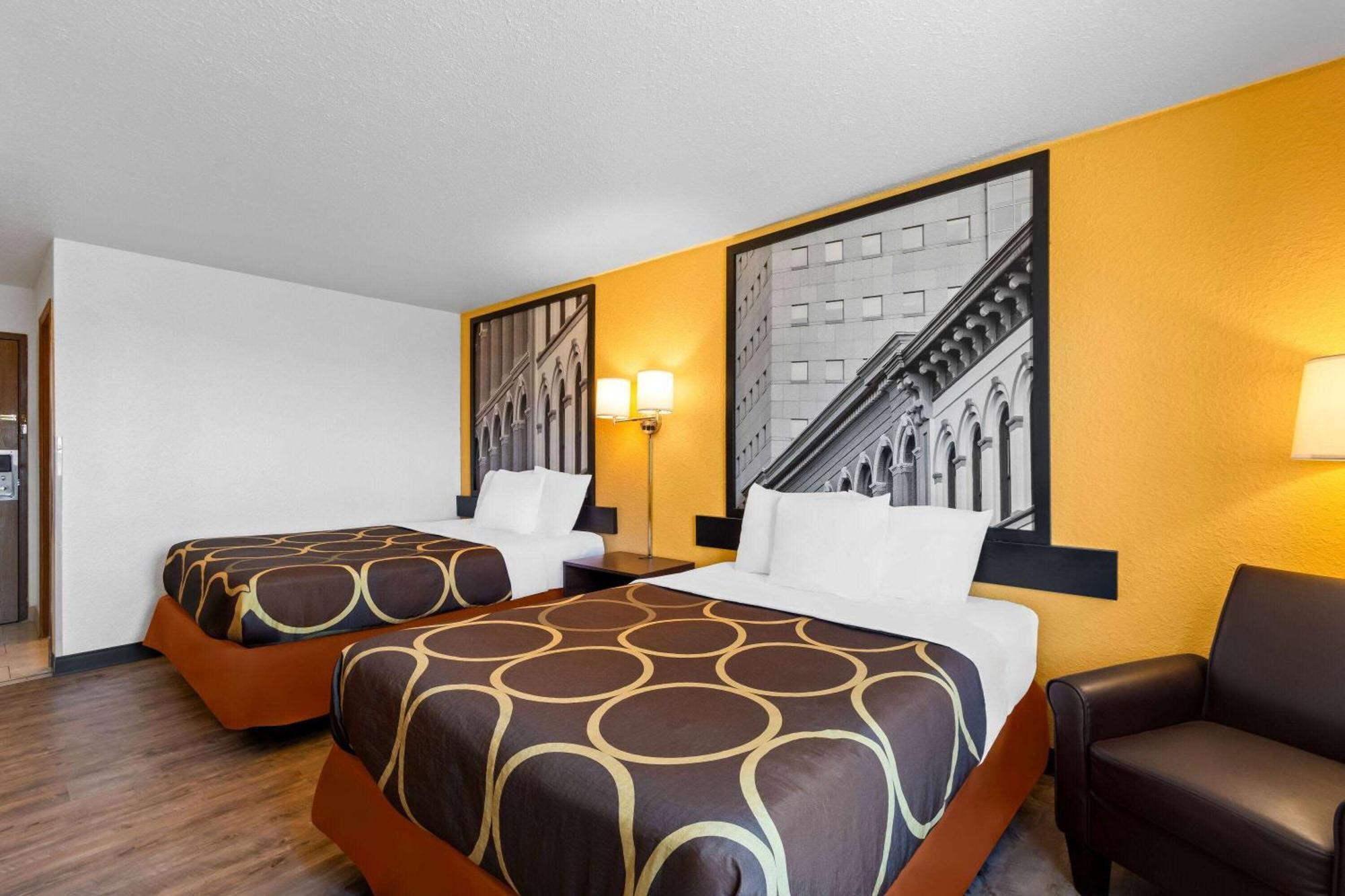 Super 8 By Wyndham Elizabethtown Hotel Exterior photo