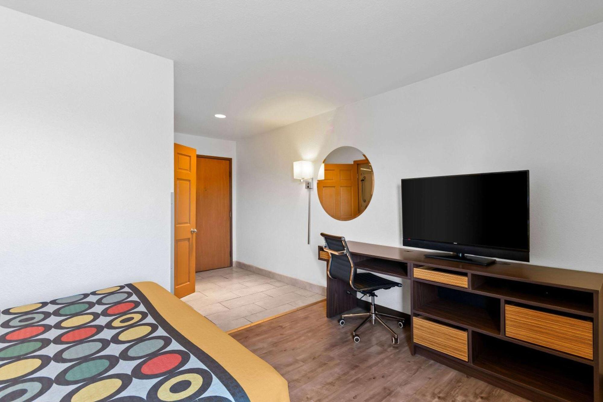 Super 8 By Wyndham Elizabethtown Hotel Exterior photo