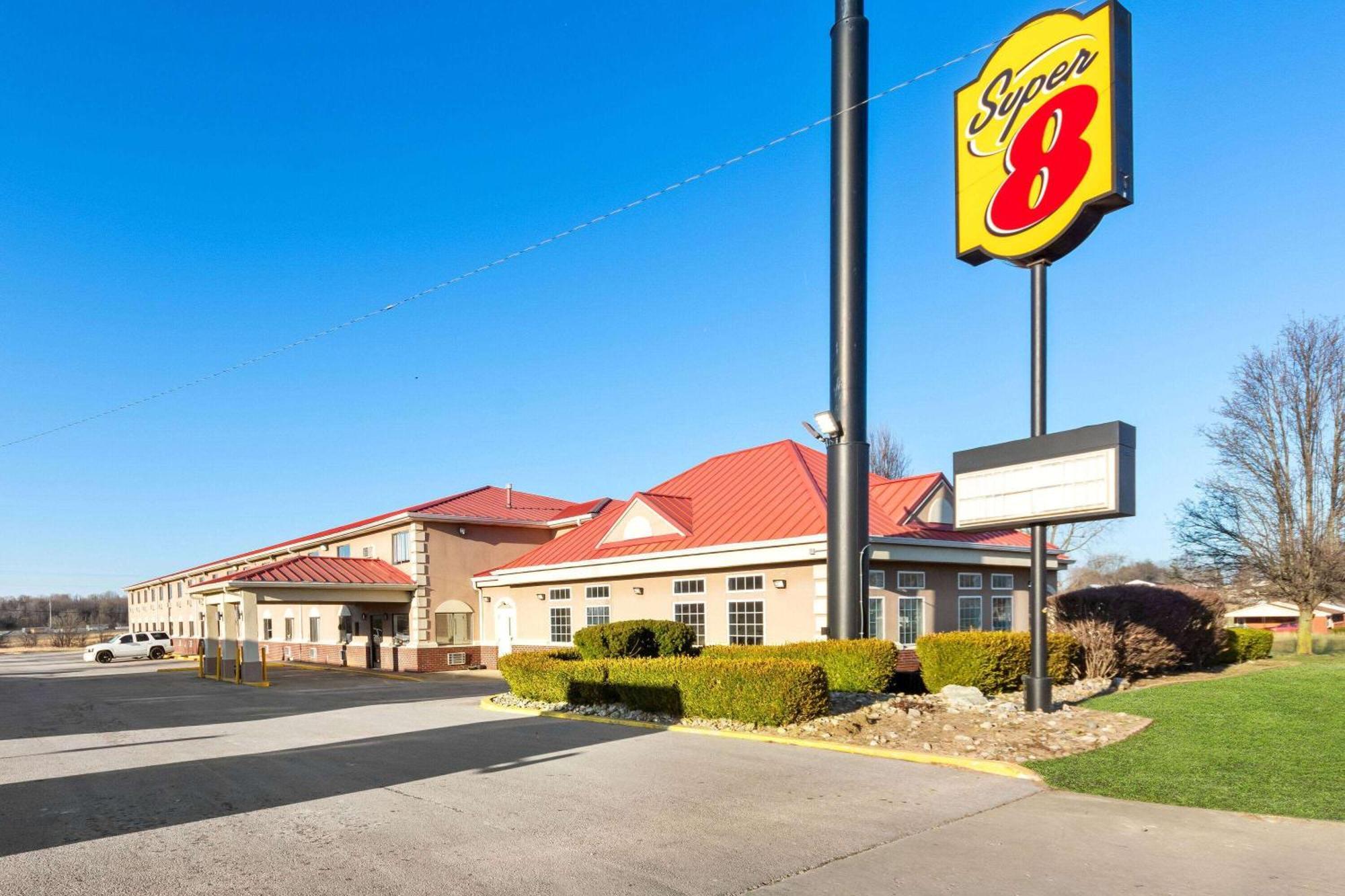 Super 8 By Wyndham Elizabethtown Hotel Exterior photo